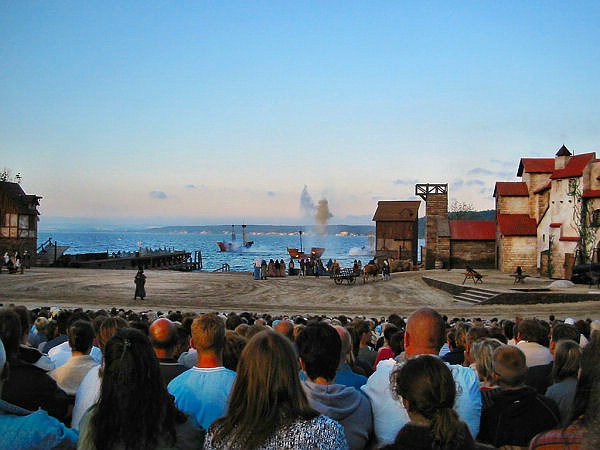 Sehenswert: Insel Rügen | Aufführung der Stoertebeker-Festspiele in Ralswieck